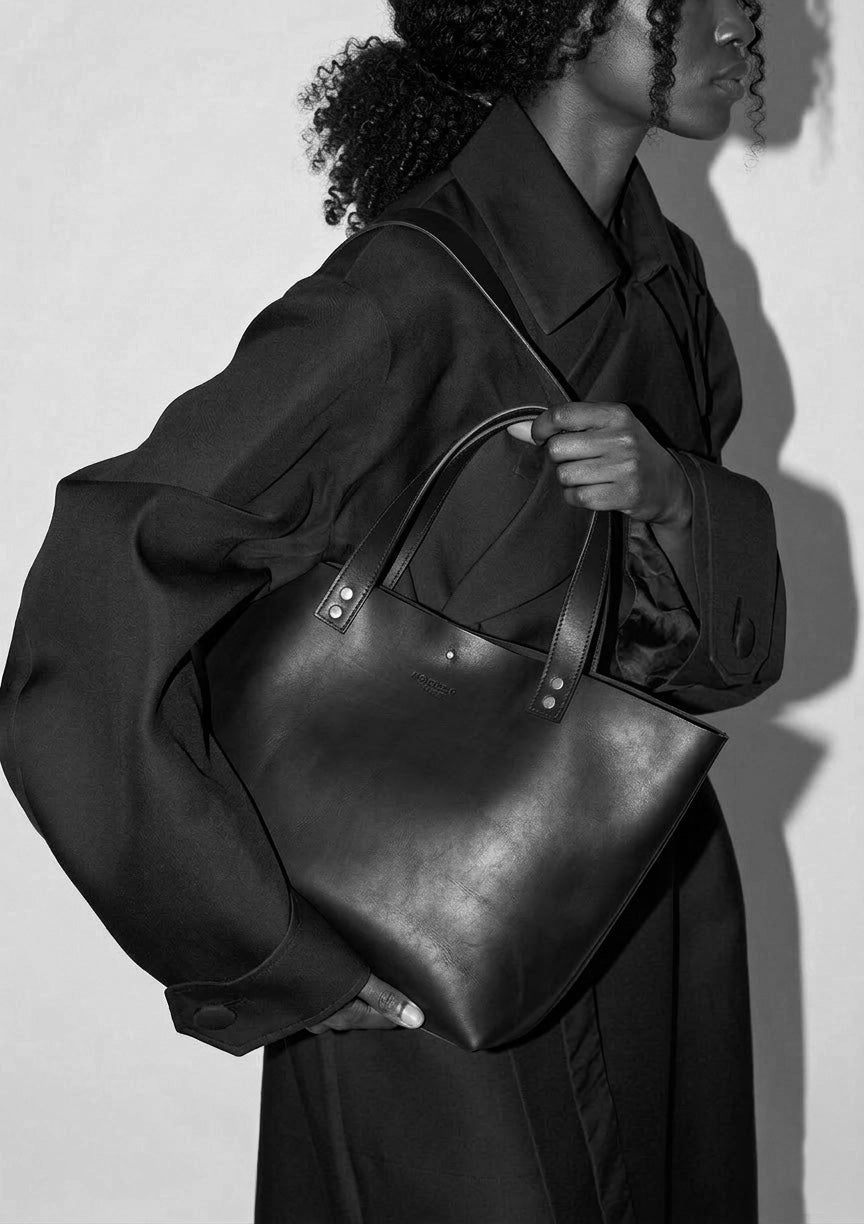 Mise en scène de la porté d'un Sac cabas Chelsea Monsieur J