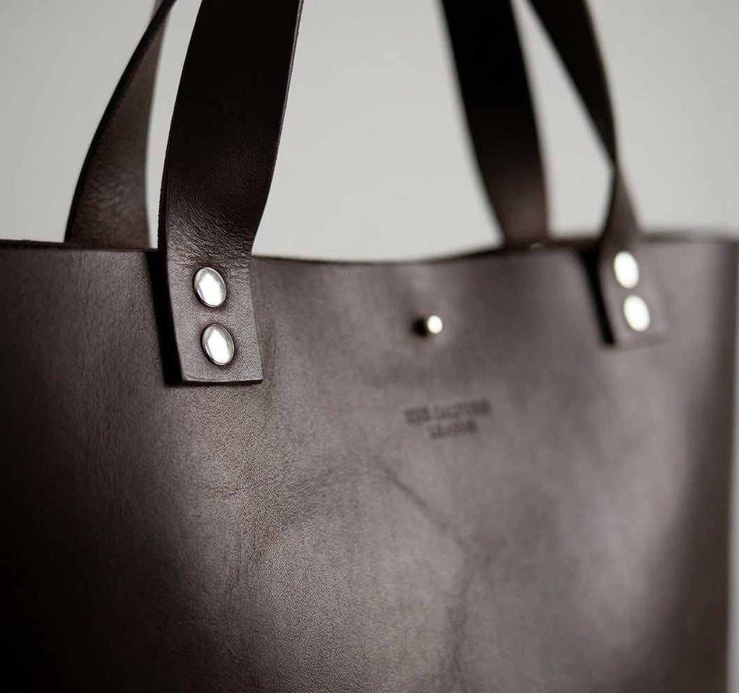 Sac cabas Chelsea noir, focus détails argenté - Monsieur J